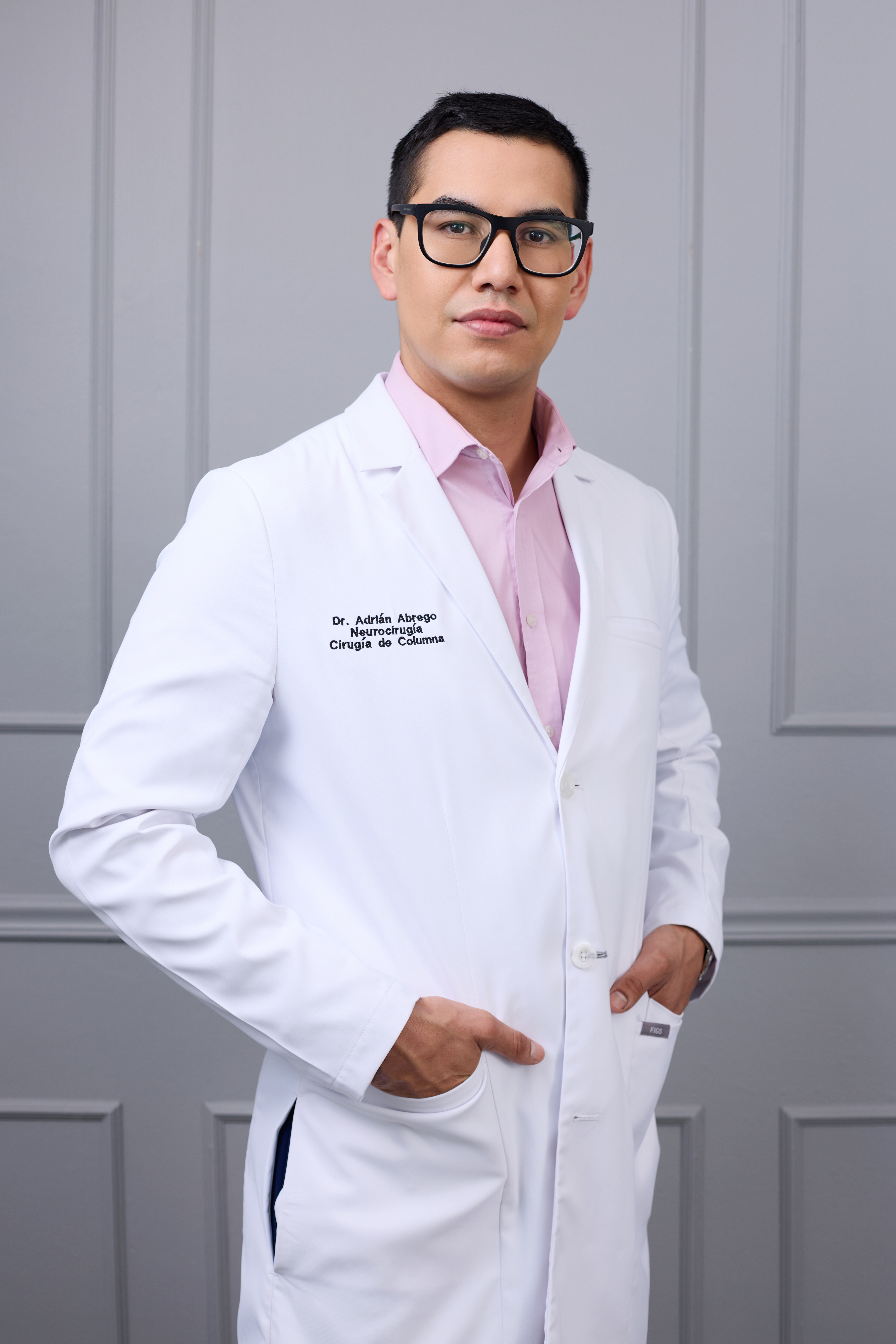 Dr. Adrián Abrego